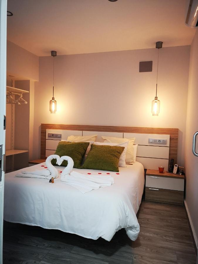 Eres Emerita "Apartamentos & Suites" Merida Exterior foto