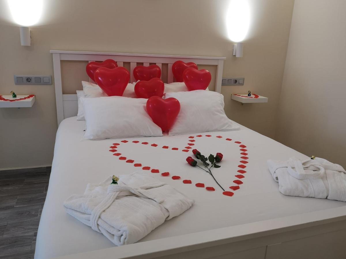Eres Emerita "Apartamentos & Suites" Merida Exterior foto