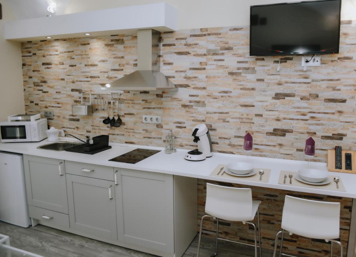 Eres Emerita "Apartamentos & Suites" Merida Exterior foto