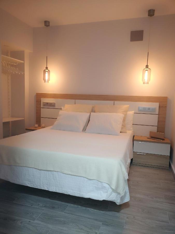 Eres Emerita "Apartamentos & Suites" Merida Exterior foto