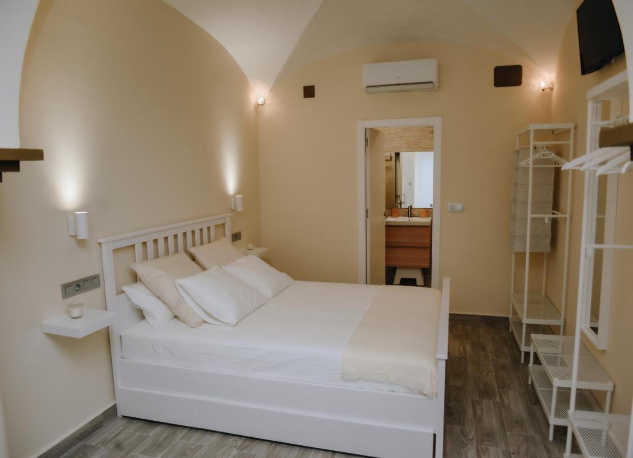Eres Emerita "Apartamentos & Suites" Merida Exterior foto